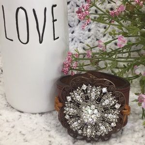 Handmade leather brooch bracelet